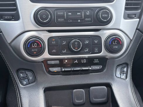 Used 2015 GMC Yukon XL SLT w/ Open Road Package AWD/4WD image 11