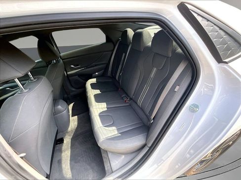 Used 2025 Hyundai Elantra Sport FWD image 25