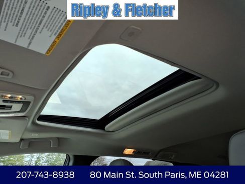 Used 2025 Toyota Sienna XLE FWD image 15