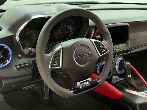 Used 2022 Chevrolet Camaro ZL1 RWD image 17