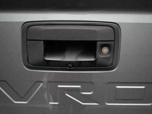 Used 2021 Chevrolet Colorado ZR2 w/ ZR2 Dusk Special Edition AWD/4WD image 25
