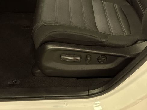 Used 2021 Honda CR-V EX image 23