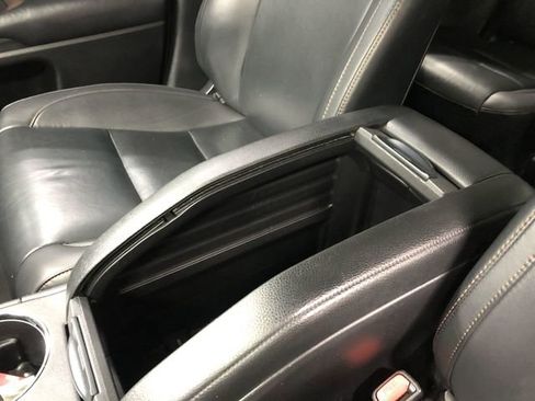 Used 2019 Toyota Highlander XLE AWD/4WD image 28