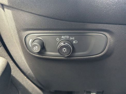 Used 2022 Chevrolet Equinox LT w/ Driver Convenience Package FWD image 27