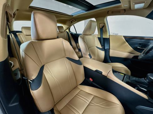 Certified 2025 Lexus ES 350 w/ Luxury Package FWD image 27