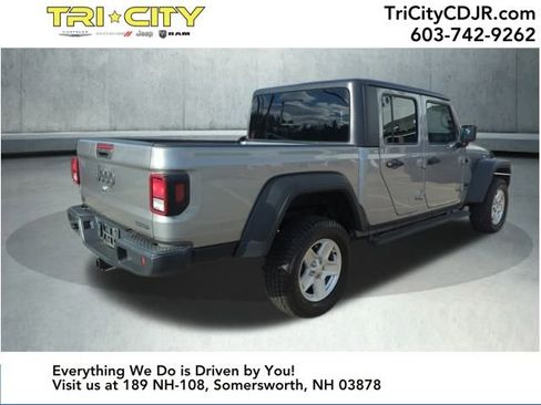 Used 2020 Jeep Gladiator Sport w/ Quick Order Package 24S image 5