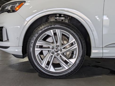 Used 2022 Audi Q7 2.0T Premium w/ Convenience Package AWD/4WD image 25