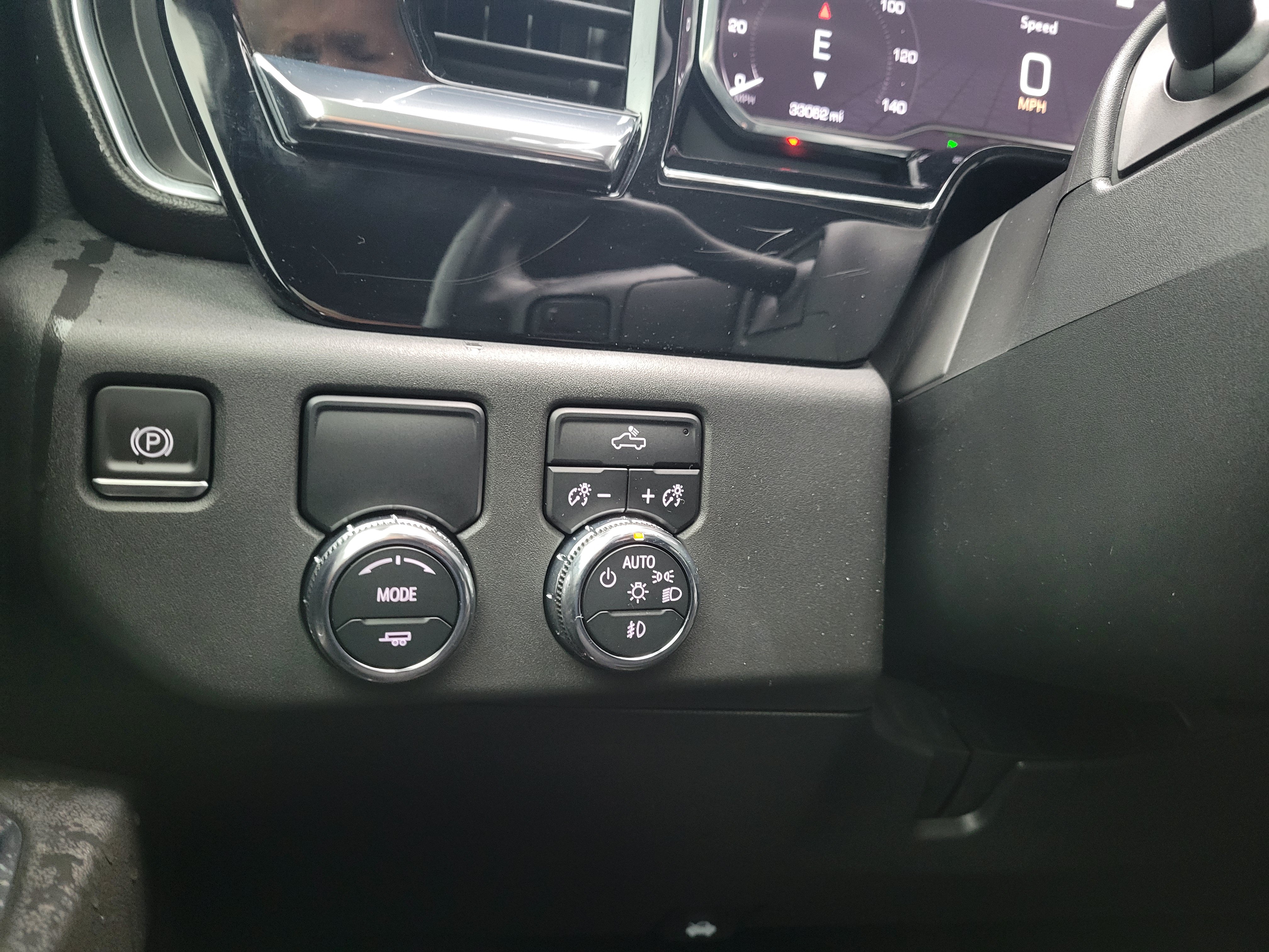 Used 2022 GMC Sierra 1500 Elevation w/ LPO, Elevation Black Package RWD image 18