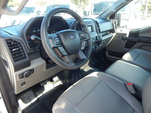 Used 2017 Ford F150 XL w/ Equipment Group 101A Mid RWD image 2