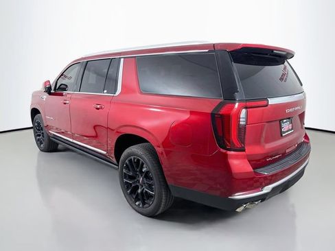 Used 2025 GMC Yukon XL Denali w/ Denali Reserve Package AWD/4WD image 5