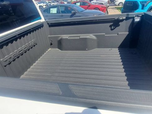Certified 2024 Toyota Tacoma SR AWD/4WD image 7