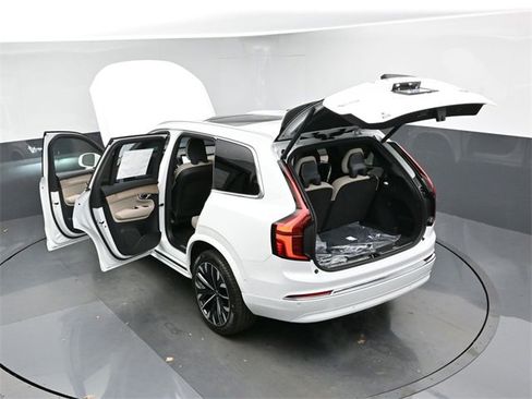New 2026 Volvo XC90 B6 Plus image 52
