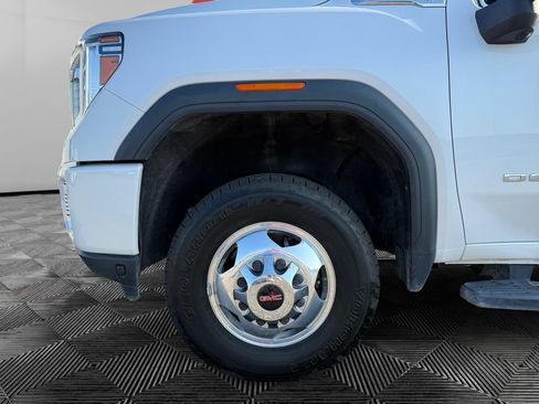 Used 2022 GMC Sierra 3500 Denali w/ Denali Ultimate Package AWD/4WD image 14