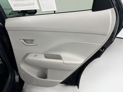 Used 2024 Hyundai Kona SEL image 31