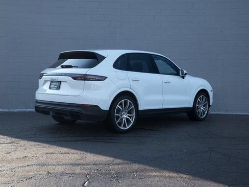 Used 2023 Porsche Cayenne S AWD/4WD image 7