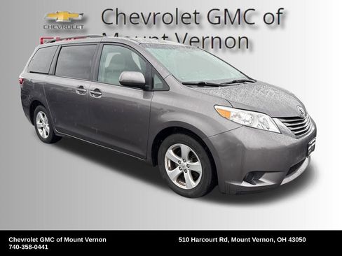 Used 2015 Toyota Sienna LE image 7