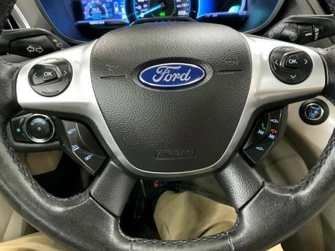 Used 2013 Ford C-MAX SEL image 23