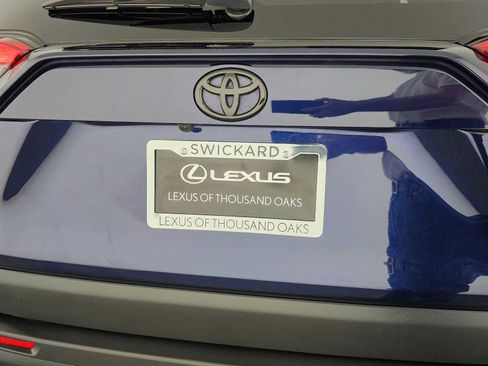 Used 2019 Toyota RAV4 XLE w/ Convenience Package image 13