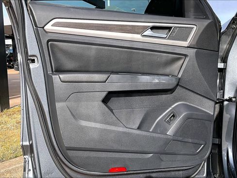 Used 2018 Volkswagen Atlas SEL image 19