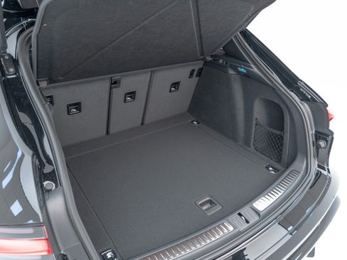 Certified 2025 Porsche Macan image 33