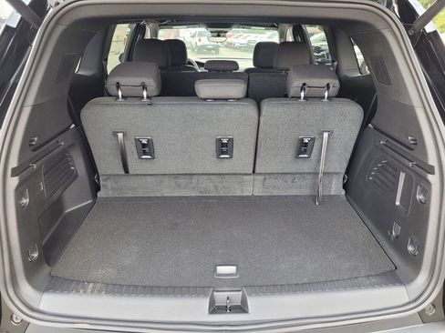 New 2026 GMC Acadia Elevation image 13