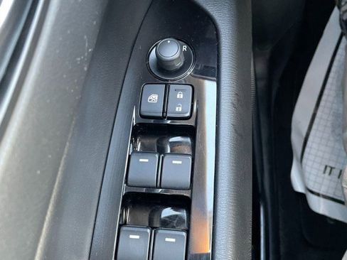 Used 2019 MAZDA CX-5 Touring image 24