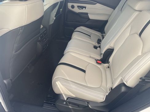 New 2026 Honda Pilot Touring image 11