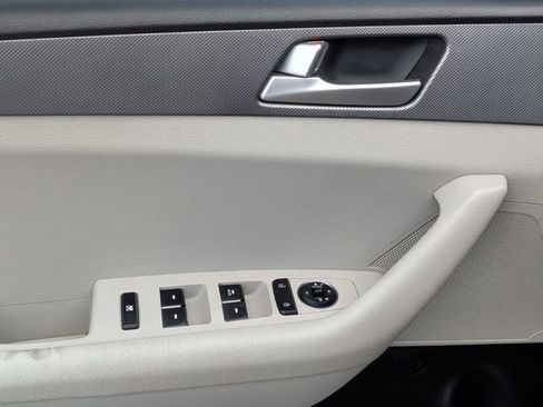Used 2015 Hyundai Sonata SE FWD image 10