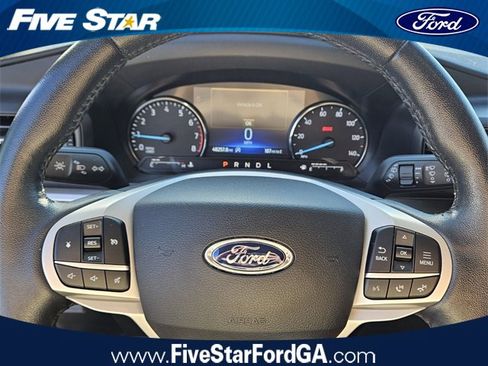 Used 2021 Ford Explorer XLT image 23