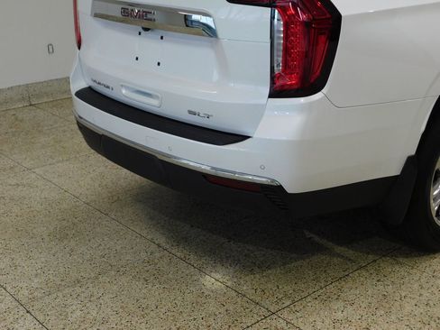 Used 2021 GMC Yukon XL SLT w/ Rear Media and Nav Package AWD/4WD image 91