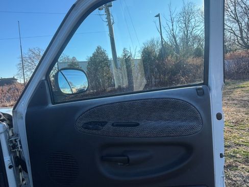 Used 1998 Dodge Ram 2500 Truck 4x4 Quad Cab image 25