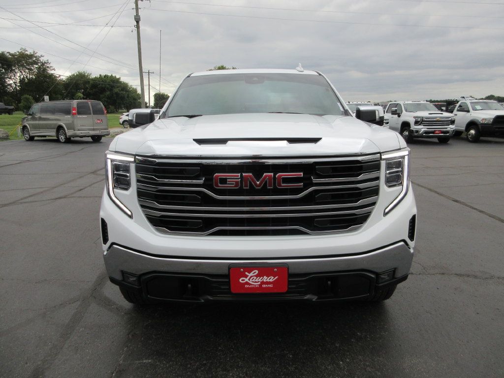 Used 2022 GMC Sierra 1500 SLT AWD/4WD image 13