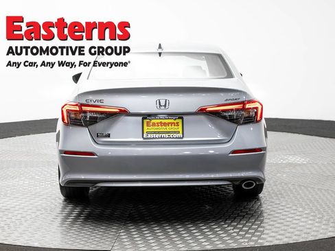 Used 2022 Honda Civic Sport image 6