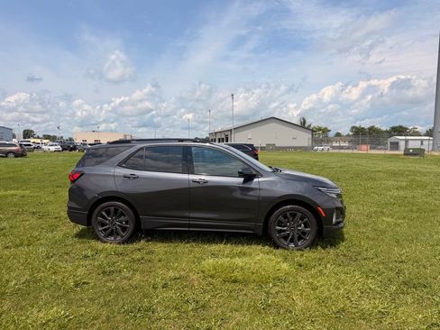 Used 2022 Chevrolet Equinox RS FWD image 4