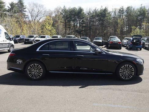 Used 2024 Mercedes-Benz S 580e 4MATIC Sedan image 4