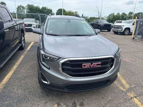 Used 2019 GMC Terrain SLE w/ Driver Convenience Package FWD image 23