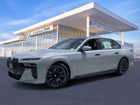 New 2025 BMW i7 xDrive60 image 24