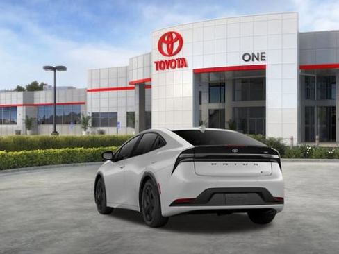 New 2026 Toyota Prius Plug-In Hybrid FWD image 10