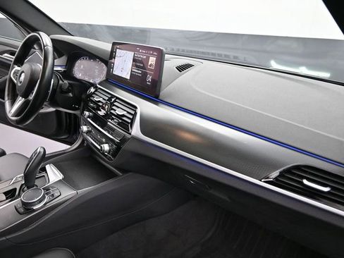 Used 2023 BMW 540i xDrive w/ M Sport Package image 23