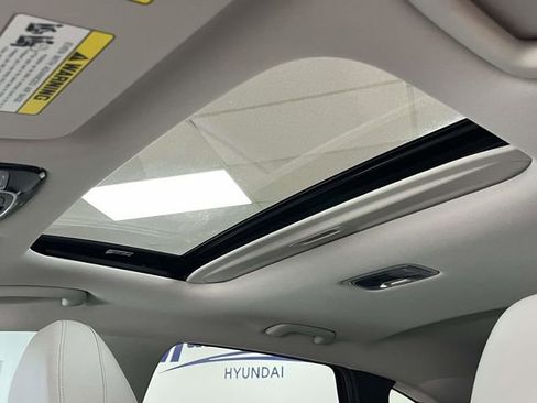 Used 2025 Hyundai Tucson SEL FWD image 16