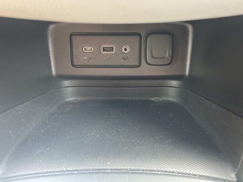 Used 2024 Chevrolet Equinox LS w/ LS Convenience Package FWD image 17