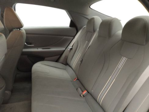 Used 2024 Hyundai Elantra SEL FWD image 18