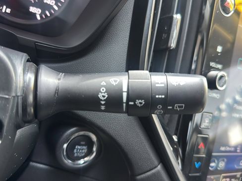 Used 2024 Subaru Ascent Onyx Edition AWD/4WD image 29