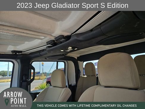 Used 2023 Jeep Gladiator Sport AWD/4WD image 22