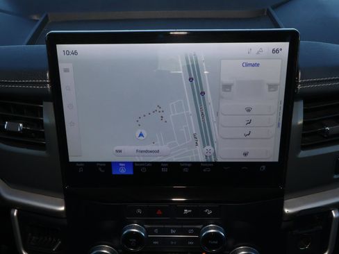 Used 2023 Ford Expedition XLT image 31