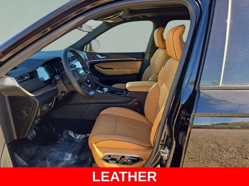 New 2025 Jeep Grand Cherokee L Summit w/ Obsidian Package AWD/4WD image 11