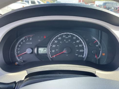 Used 2013 Toyota Sienna L image 7