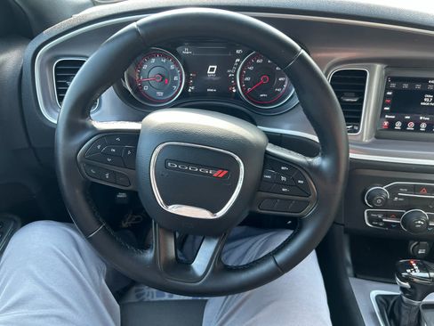 Used 2022 Dodge Charger SXT RWD image 15
