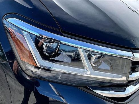 Used 2021 Volkswagen Atlas SEL Premium image 33