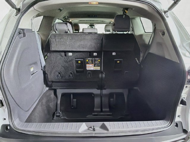 Used 2022 Toyota Sienna XLE w/ XLE Plus Package FWD image 33